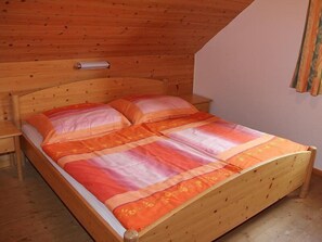 Chalet Classique, 5 chambres, non-fumeurs | 5 chambres, bureau, lits bébé (gratuits), Internet gratuit par cùble