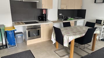 Comfort Studio, Private Bathroom (Apartment EG) | Dining