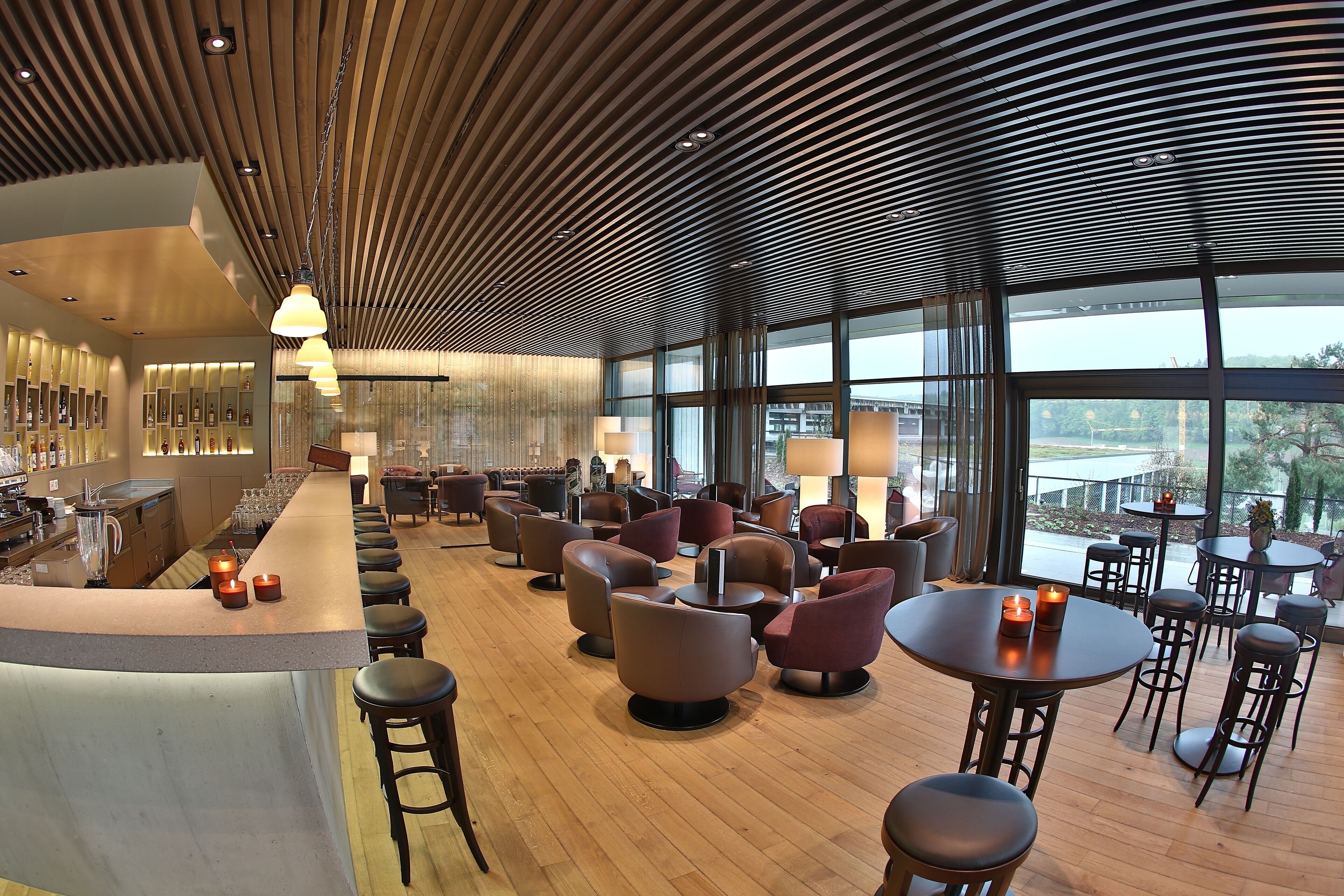 Lunch and dinner served, local and international cuisine