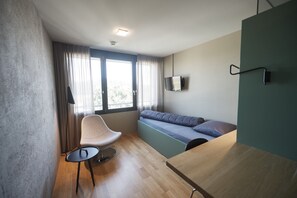 Premium Single Room | In-room safe, desk, free WiFi - CAMPUS SURSEE Seminarzentrum AG (Oberkirch)