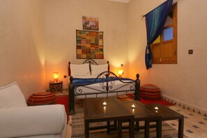 Standard dubbelrum | Skrivbord, mörkläggningsgardiner och gratis wi-fi