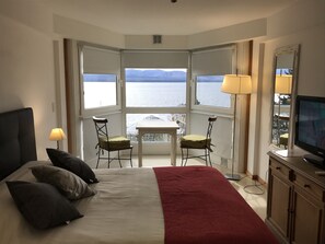 1 soverom, safe på rommet og wi-fi (inkludert)