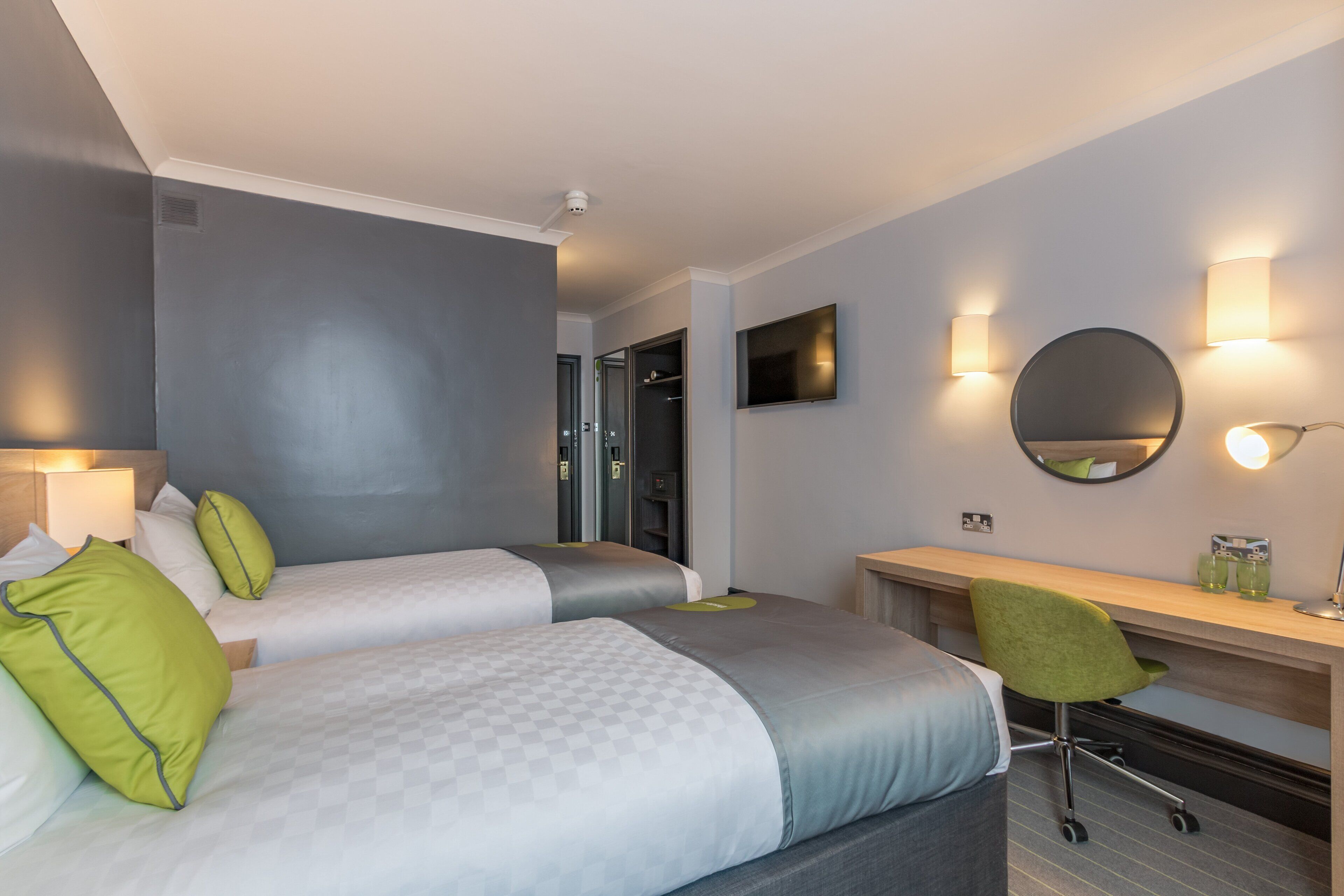 1 bedroom, in-room safe, desk, laptop workspace