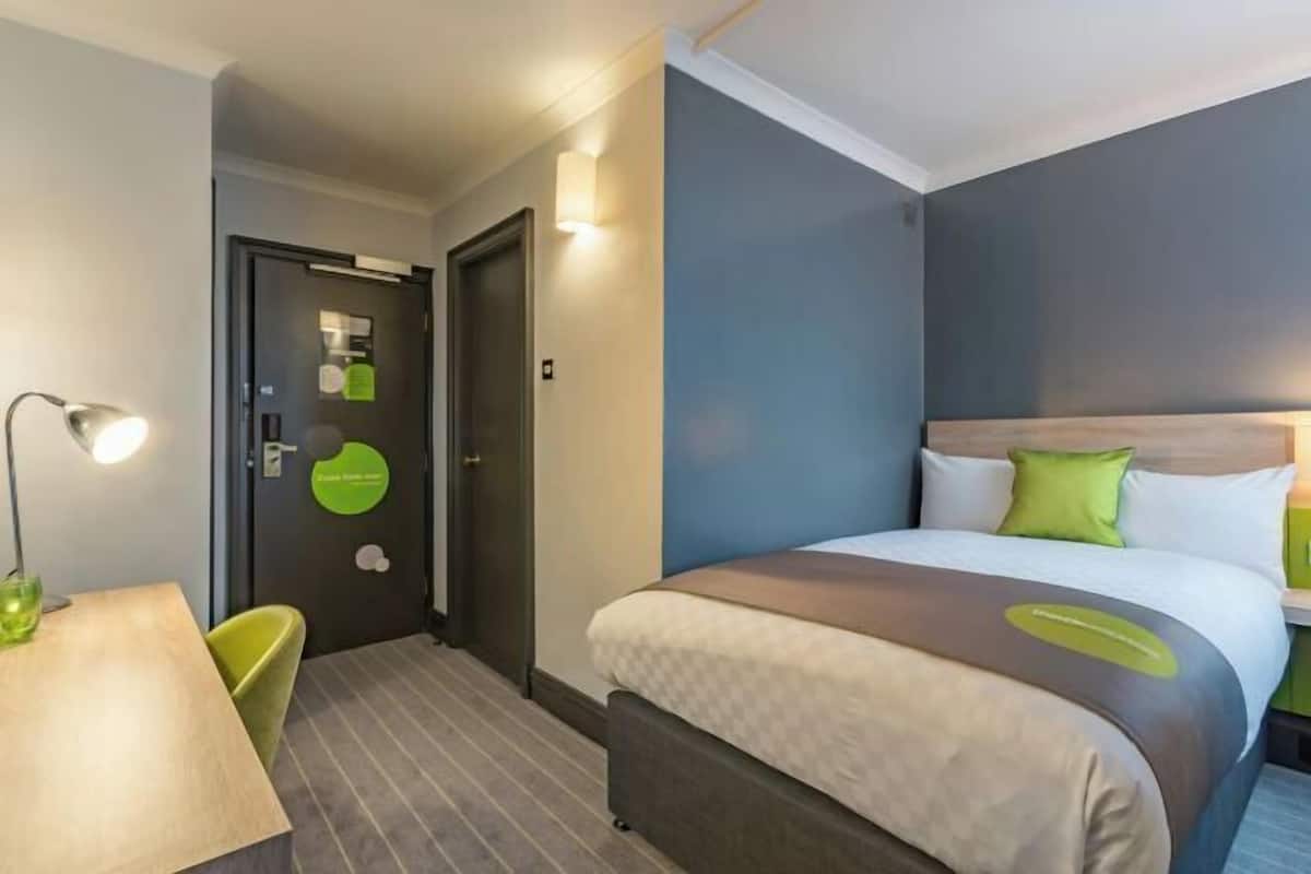 In-room safe, desk, laptop workspace, blackout drapes