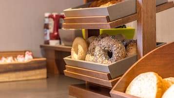 Tägliches englisches Frühstück (6.50 GBP pro Person)