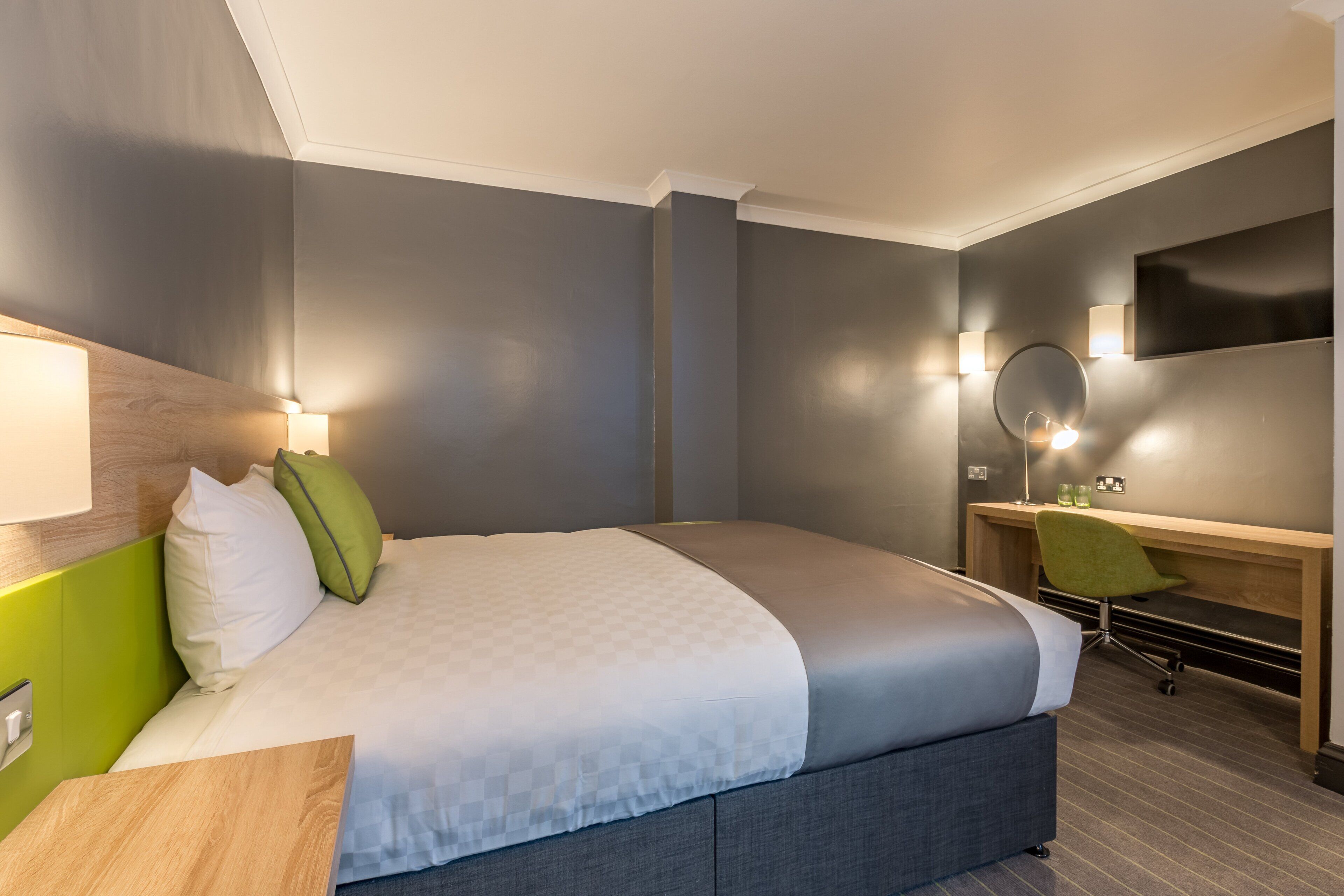 1 bedroom, in-room safe, desk, laptop workspace