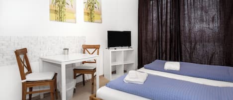 1 bilik tidur, meja, seterika/papan seterika, Wi-fi percuma