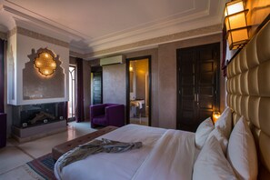 Premium bedding, in-room safe, desk, blackout curtains