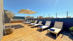 Seasonal outdoor pool - Room Mate Collection Gerard, Barcelona (Barcelona)
