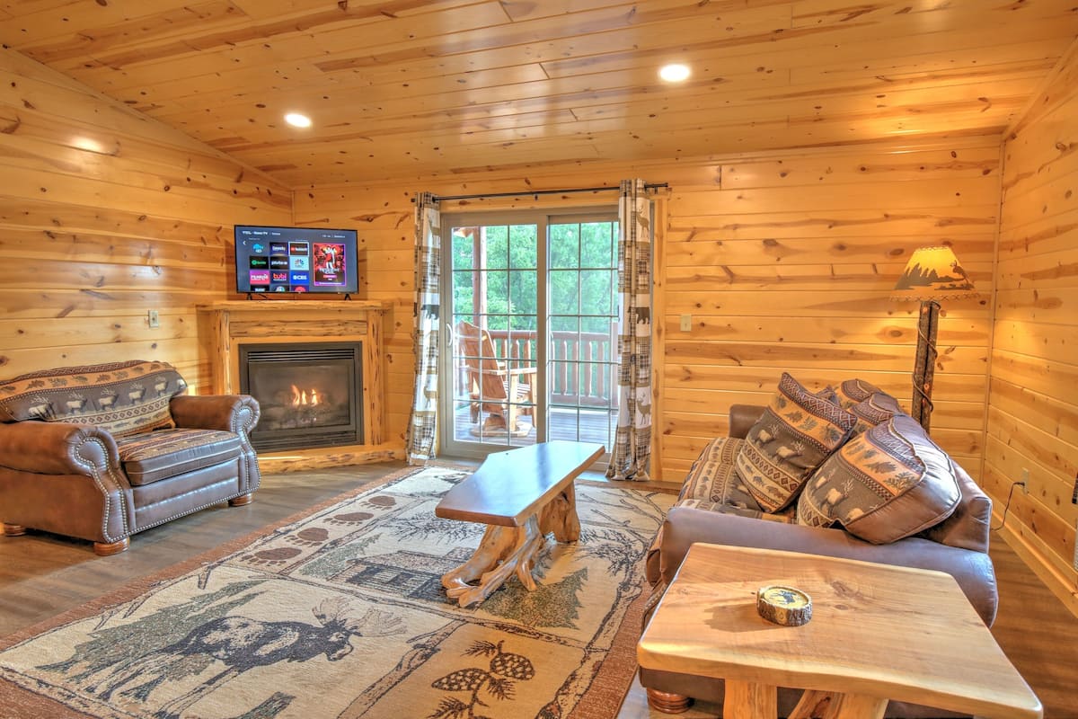 Flat-screen TV, fireplace