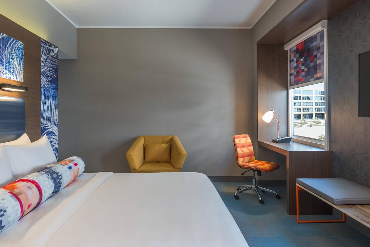 aloft, Room, 1 King Bed, Non Smoking | 1 bedroom, minibar, in-room safe, desk