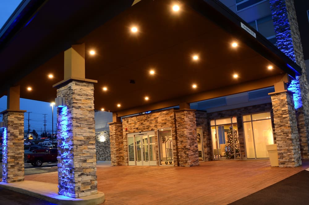 Holiday Inn Express & Suites Pittsburgh - Monroeville by IHG