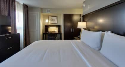 Staybridge Suites Madison - Fitchburg by IHG
