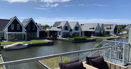 Holiday Home in Stavoren with Jetty