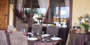 Free breakfast - Collards B&B (Durban North)