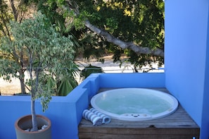 Bañera de hidromasaje exterior