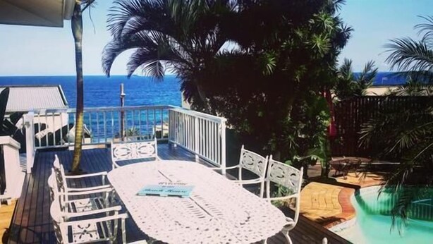 Unclassified image, 1 of 3, button - Hilton Holiday House (eMdloti)