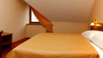 In-room safe, desk, blackout drapes, soundproofing