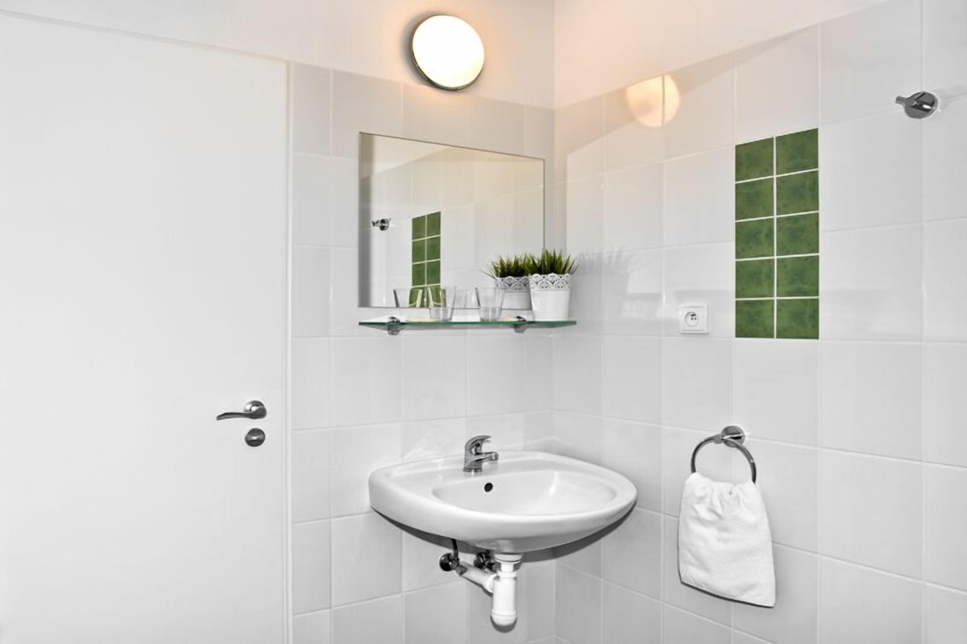 standard double room | in-room safe, desk, blackout curtains, iron/ironing board