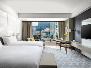 Deluxe Terrace | Down comforters, minibar, in-room safe, individually decorated - Cordis Shanghai Hongqiao (Shanghai)