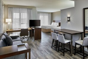 Studio, Multiple Beds | Living room | Smart TV, Netflix - Residence Inn by Marriott Atlanta Perimeter Center/Dunwoody (Atlanta)
