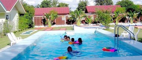 Piscine extérieure