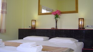Bungalow Double Bedroom