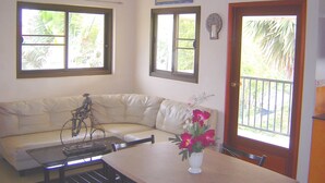 Whole Deluxe Apartment