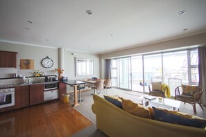Apartment, 1 Bedroom | Living area