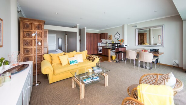 Living area - Fabulous Waterfront Apartment (Auckland)