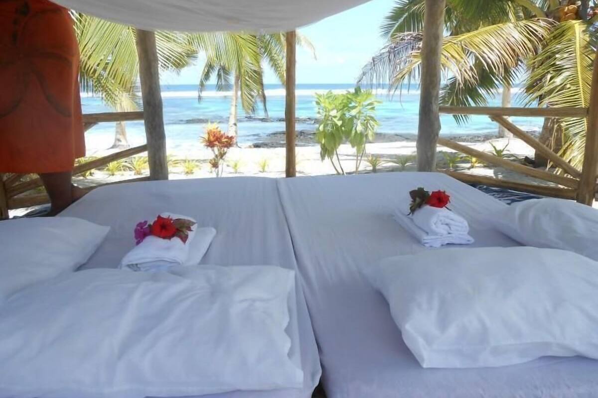 traditional room, 1 bedroom, shared bathroom, oceanfront | 1 bedroom, iron/ironing board, bed sheets