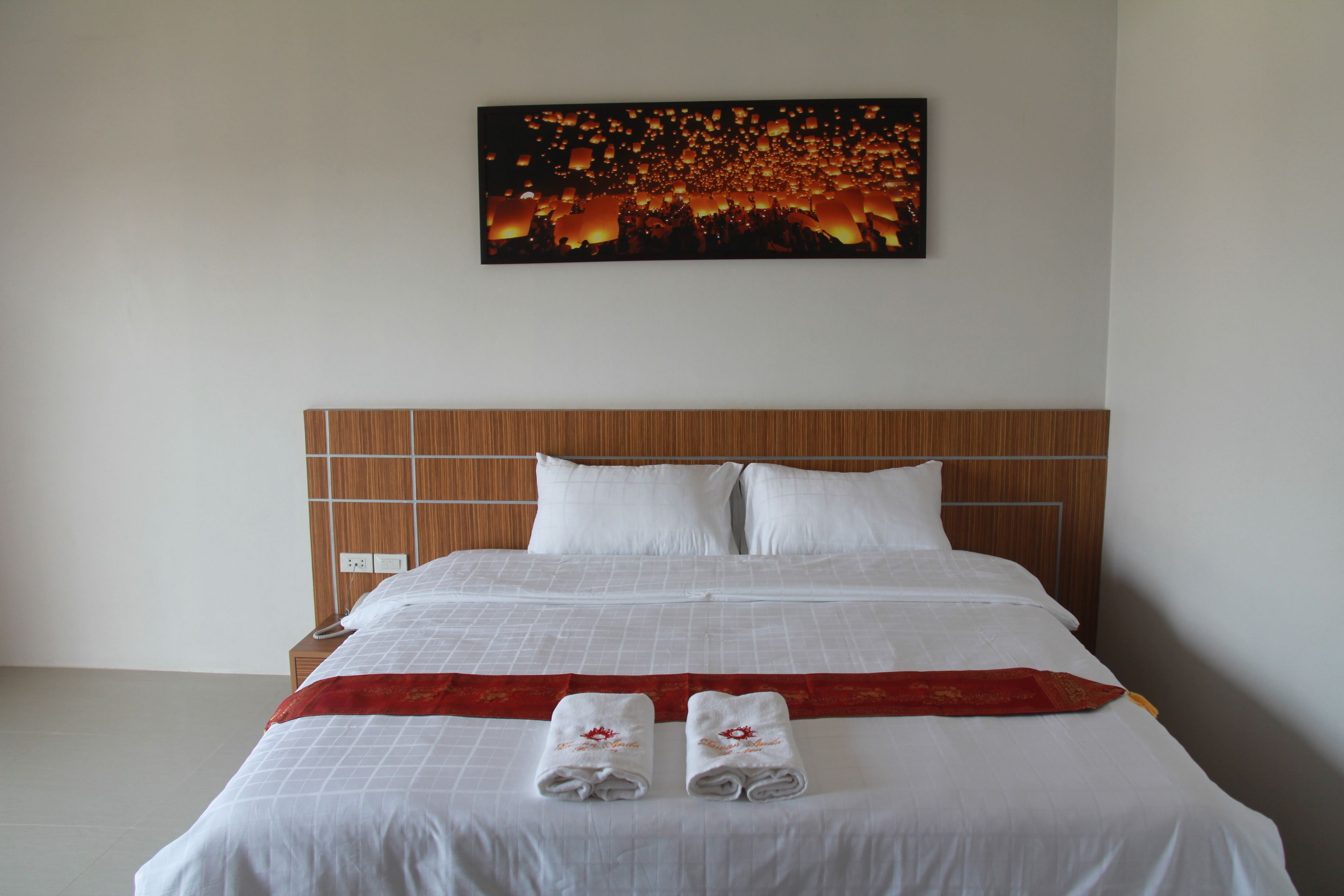 standard king room | 1 bedroom, desk, free wifi, bed sheets
