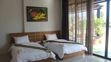 Standard Twin Room | Desk, free WiFi, bed sheets