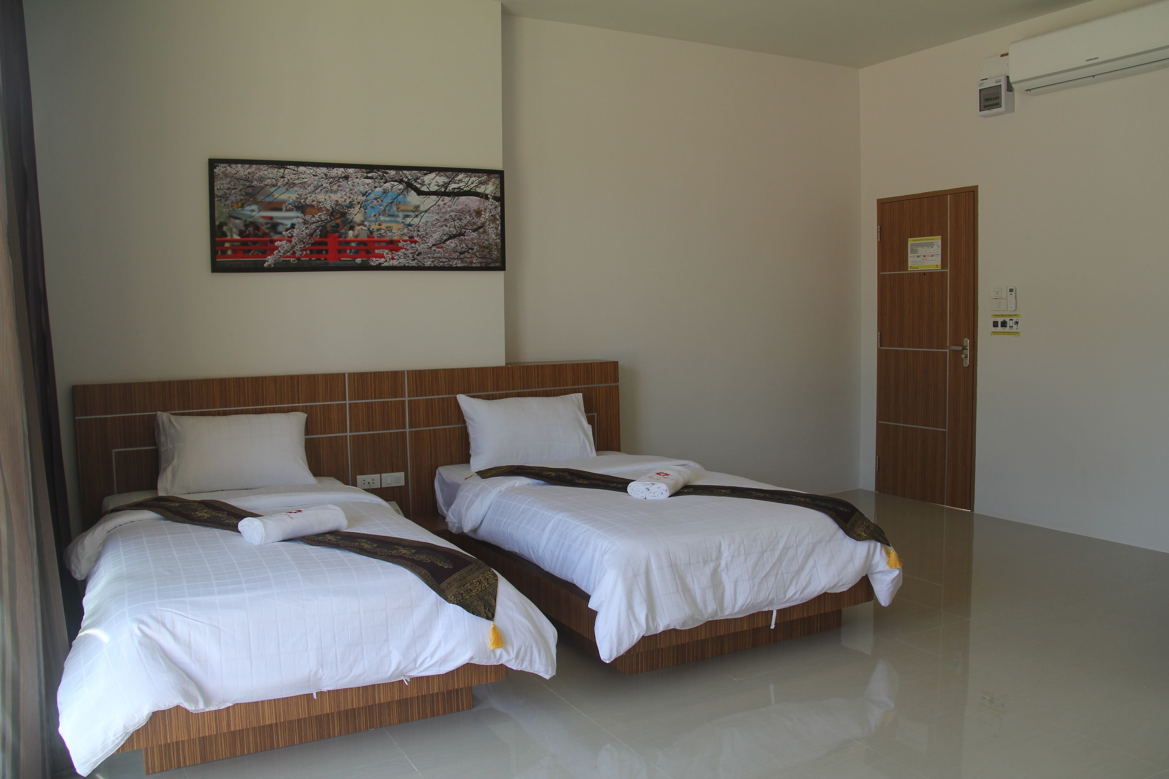 standard twin room | 1 bedroom, desk, free wifi, bed sheets