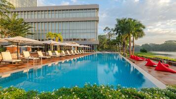 Indoor pool, outdoor pool, free pool cabanas