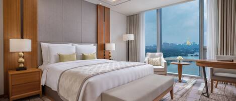 Premium bedding, down comforters, minibar, in-room safe