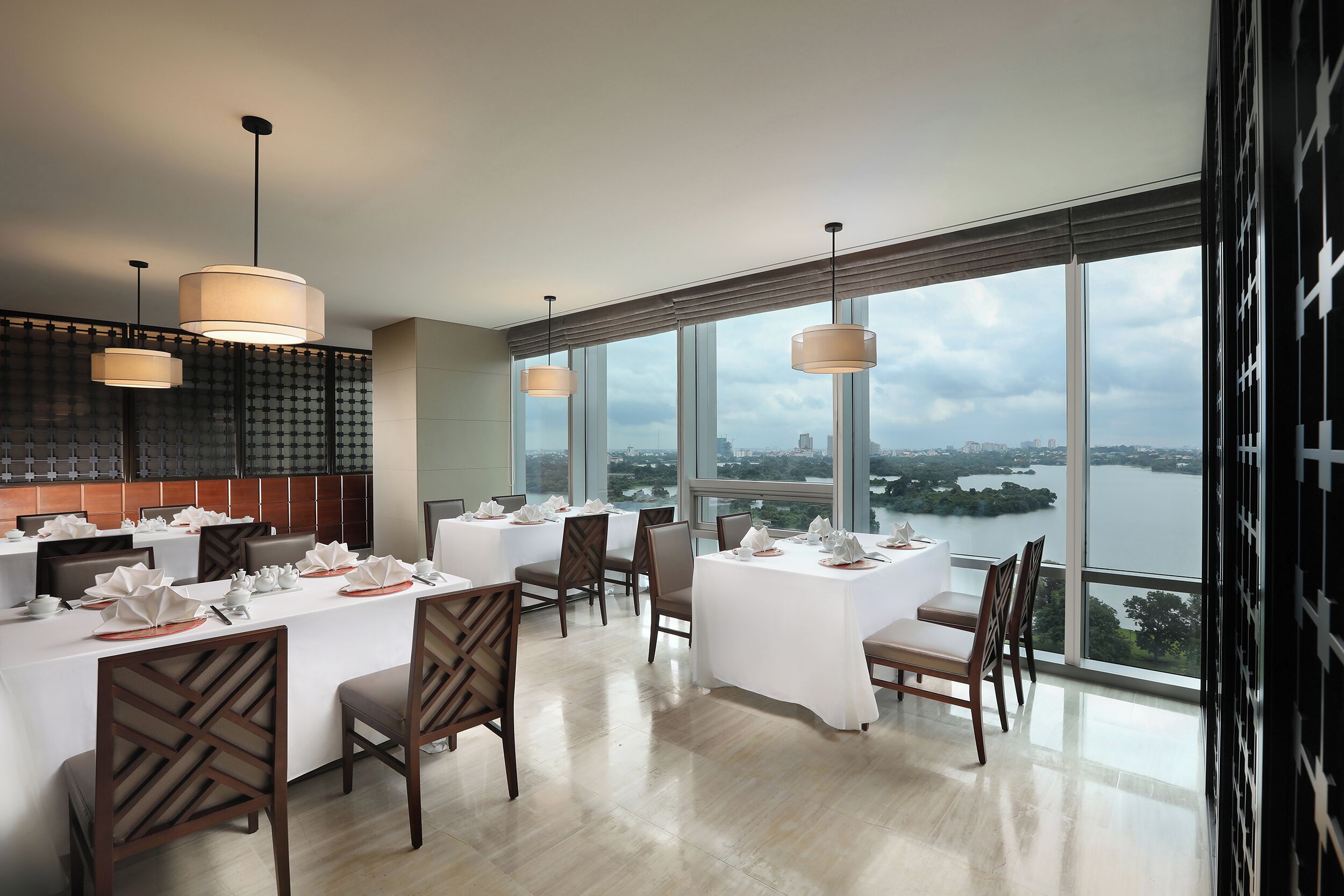 3 restaurants; ze serveren er ontbijt, lunch en diner 