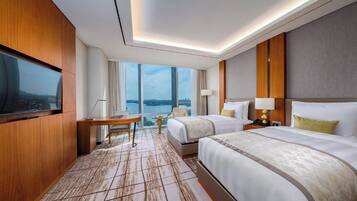 Ropa de cama de alta calidad, cubrecamas y minibar