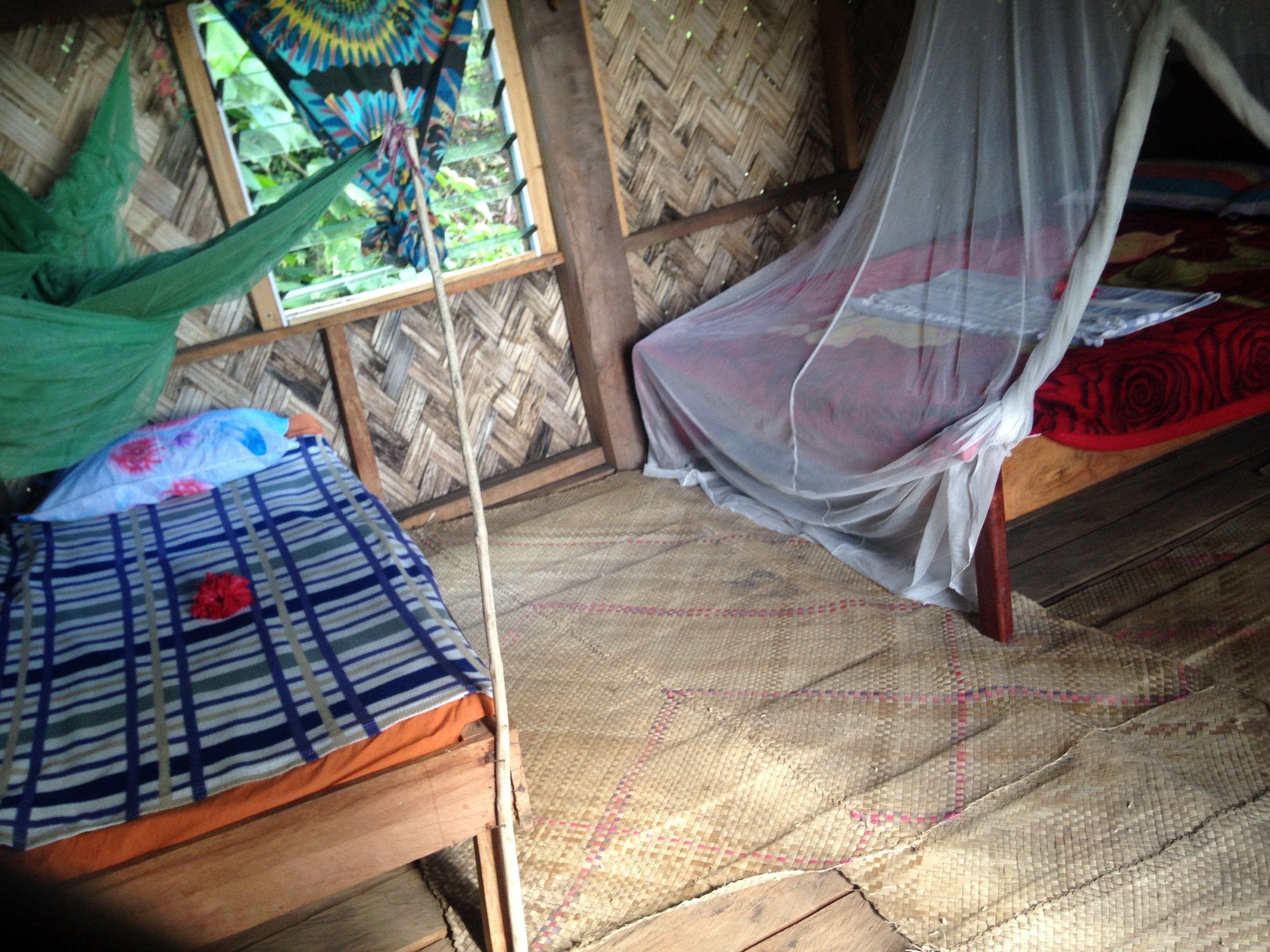 Bungalow 4 | 2 bedrooms, bed sheets