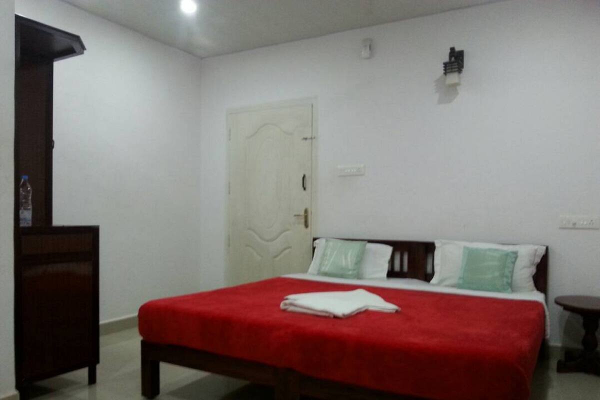Premium bedding, rollaway beds (surcharge), WiFi (free)