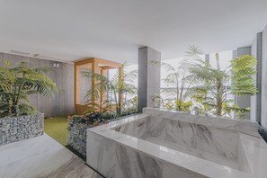 Art Suite | Deep soaking bathtub - ACC Design Hotel (Gwangju)