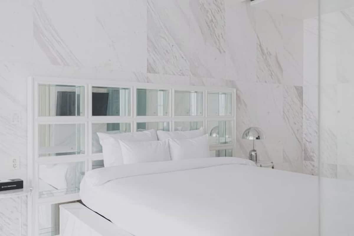 1 bedroom, in-room safe, desk, blackout curtains