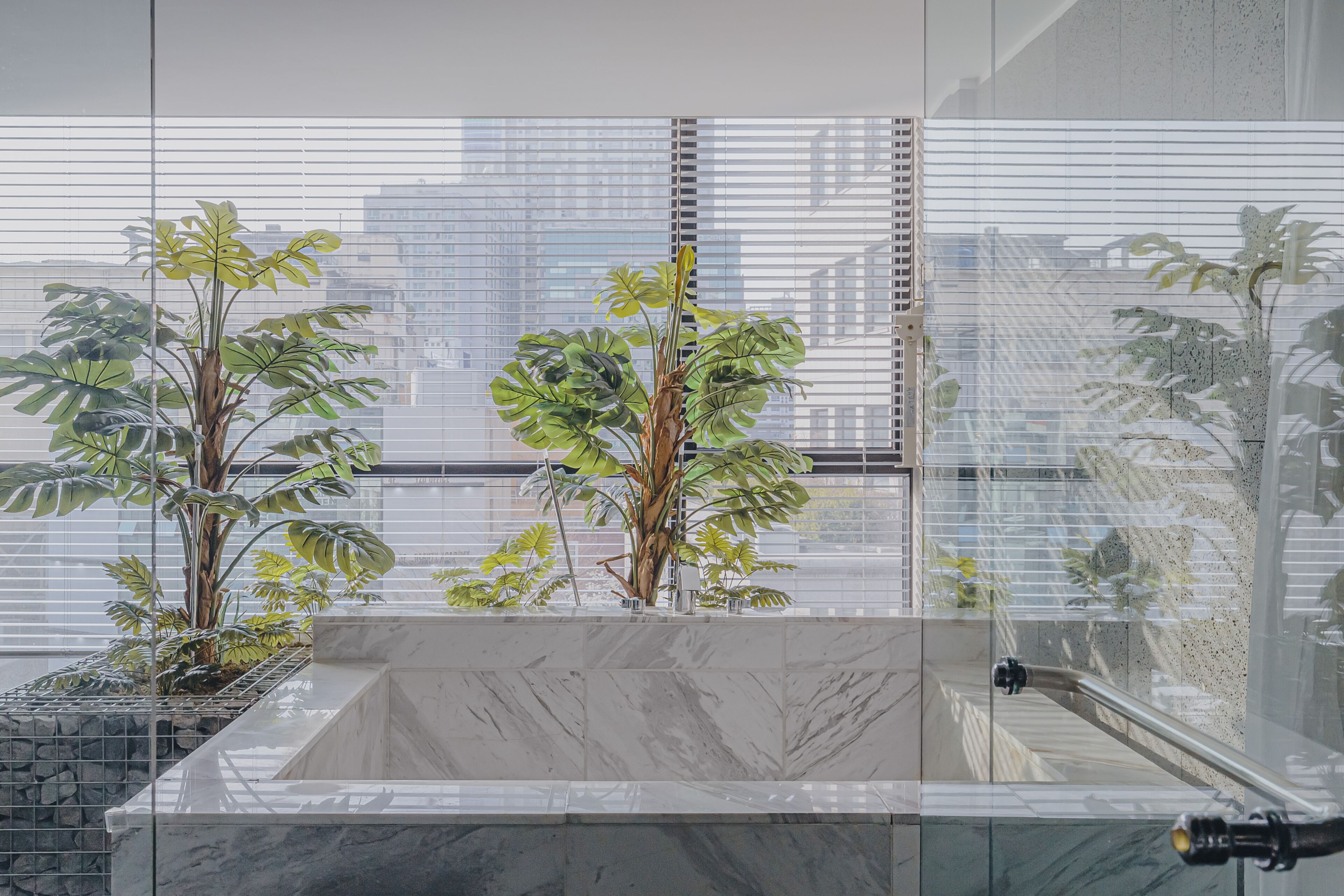 Culture Twin Suite | Deep soaking bathtub