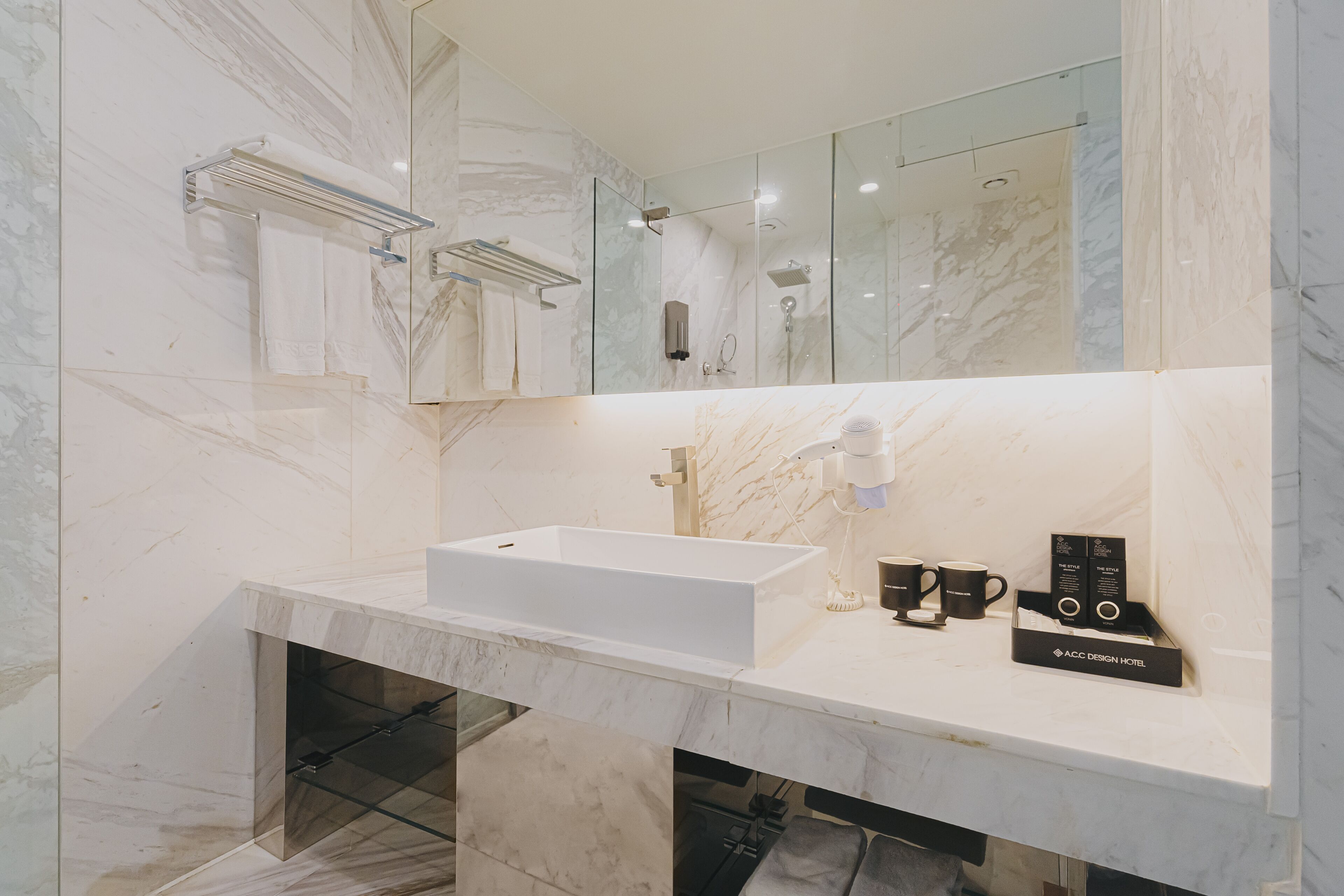 acc double suite (styler) | bathroom | bathrobes, slippers, bidet, towels