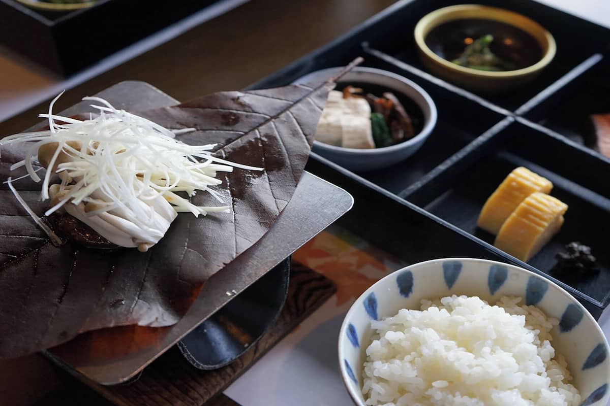 Khu vực ăn uống trong ryokan