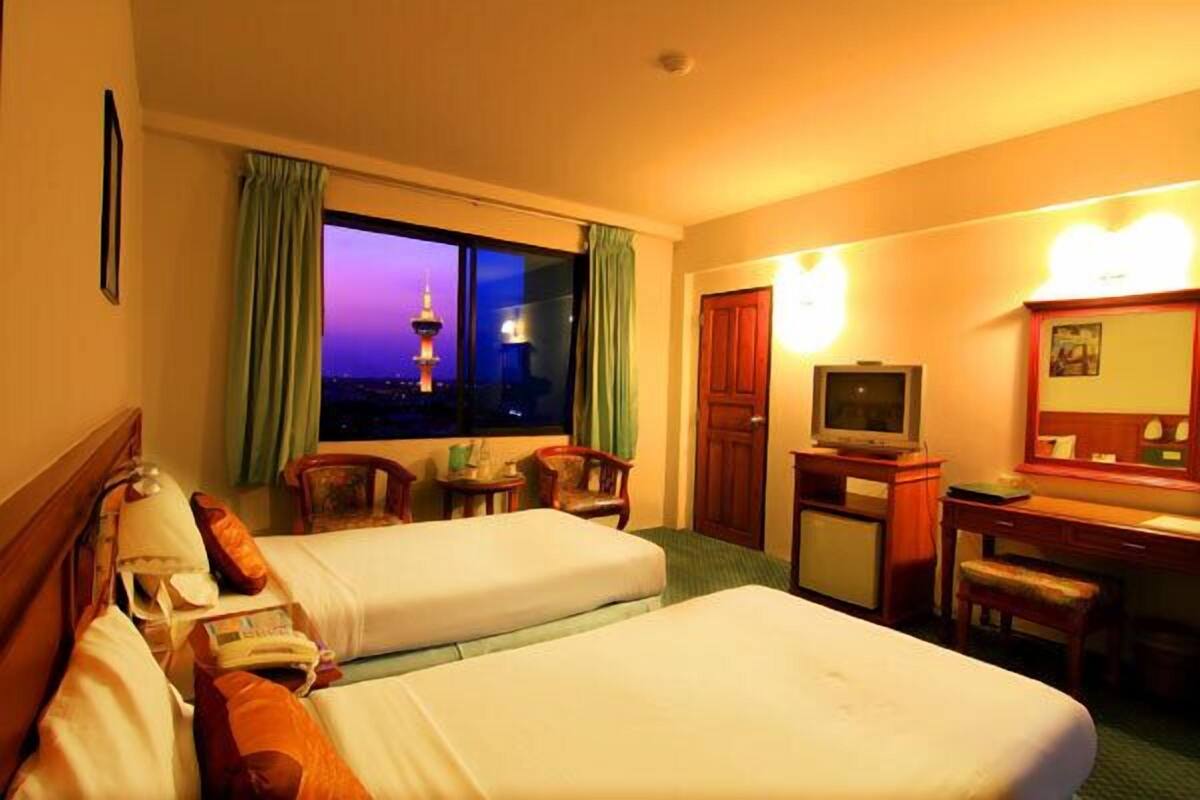Deluxe Room, City View | Wi-fi percuma 