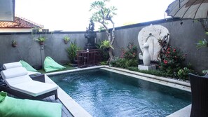 Outdoor pool, sun loungers - Lebak Bali Nelayan (Canggu)