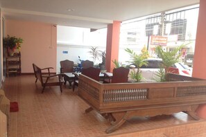 Terrace/patio - Bhoontun Guesthouse (Chiang Mai)