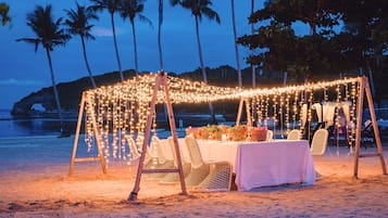 Beach nearby, white sand, beach massages