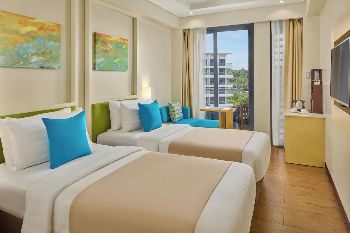 1 bedroom, frette italian sheets, premium bedding, minibar